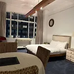 Hyper-Central Apartment Downtown Auckland