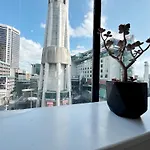 Skytower Views, Washer & Dryer, Tv!
