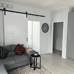 Smart And Stylish In Glen Eden
