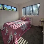 Holiday Home Near Auckland Airport