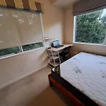 In Remuera With Free Street Carpark, Handy Close To Cuisine Restaurant And Public Transportation