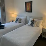 Hidden City House - Short Walk To Everything