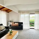 Private Room With Separate Bathroom And Carpark