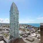 Luxurious Apt With Rooftop Pool Gym Tennis Carpark