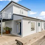 Cosy 3 Bedrooms Home In North Auckland