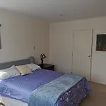 Ensuite Room1 Near Half Moon Bay