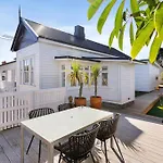 One Bedroom Homestay Ponsonby Villa