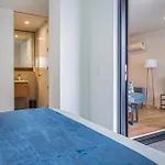 Stylish Apt With Balcony And Full Amenities