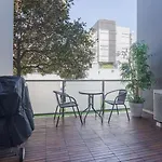 Executive City-Fringe Townhouse
