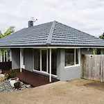 Charming Home Forrest Hill