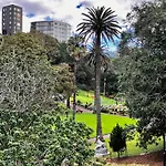 Central Auckland Condo, 2Br, 2Brm, Pool, Gym, Study