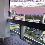 New Condo, Central Auckland, 3Br, Pool, Gym, Parking