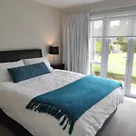 Two Bedroom Guest House In Remuera Auckland
