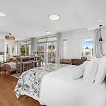 The Bays Bed & Breakfast