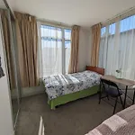 Newmarket Homestay - Twin Room