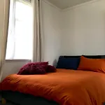 Modern, Recently Renovated, Entirely Private House With Parking