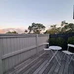 Easy And Cosy Home In Avondale