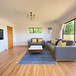 Seaview House In Howick Auckland