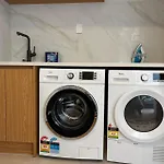 Epsom Tidy House Unit 5