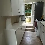 Cozy Home In Remuera