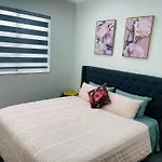 Flat Bush Holiday Apartment