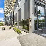 Stylish 1 Bedroom With Office Area