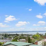 Layard Apartments 531 - West Auckland Apartment
