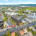 Layard Apartments 523 - West Auckland Apartment