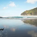 Bethells Luxury Retreat - Auckland Glamping