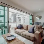 Stunning 2Br Apartment In Viaduct Harbour