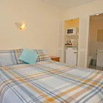 Dukes Midway Lodge