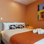 New & Modern Stylish 2Br Vs Aircon In The City Next To Albert Park