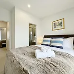 City & Ponsonby Center Side 2 Bdr Townhouse Vs Ac