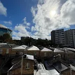 Large 3 Bedroom Apartment Steps From Queen St