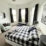 Spacious 6 Bedroom Herne Bay Villa - Close To Cbd - Free Wifi