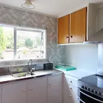 Cosy And Budget Room In A Vintage House Located At Northshore, Auckland