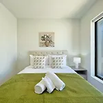 Central Oasis Hideaway - Aircon 2-Br Vs Backyard Close To Ponsonby