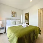 Central Oasis Hideaway - Aircon 2-Br Vs Backyard Close To Ponsonby