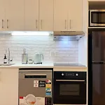 Delightful Encounter - 1B Apt On Centre Queen Street