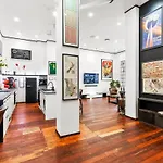 Vibrant City Oasis 1Br Apt W Gym Pool And Parking