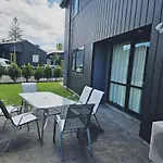 Akl Air Port 6 Km, Free Car Park, Spacious & Bright