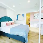 Tasteful Luxury Modern 2Br With Aircon In The City Next To Albert Park