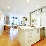 Refreshing Central 2 Bedrooms On Queen St Living