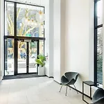 Inner City Apartment Near Skytower-Pool Gym Sauna
