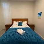 Sky Stars 2B1B Family Home With In Akl Cbd With Free Parking
