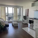 Aura B1214 Two Bedrooms Apartment Wifi Balcony Skytower View Parking
