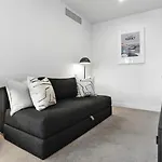 Luxury Living In Wynyard Quarter