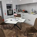 Double Bedroom In Cozy Apartment, Homely Space