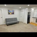 Botany Holiday Home