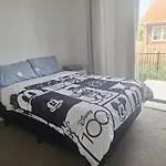 Double Bedroom In Cozy Apartment, Homely Space